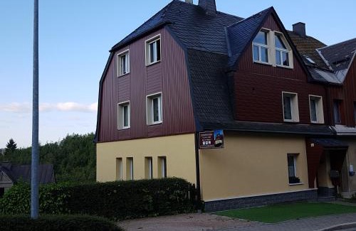 Klingenthal Apartment | Ferienwohnung mit Garten und Spielplatz