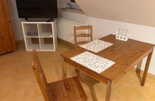 Hollenbach Apartment | Ferienwohnung mit Küche und Bad