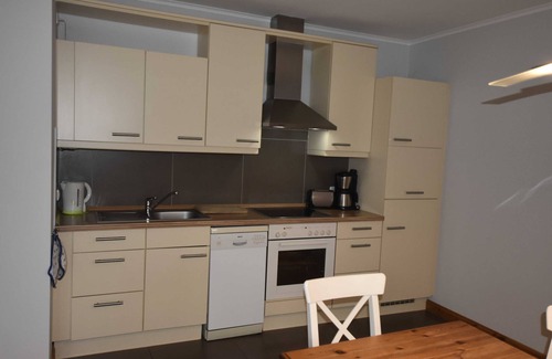 Wismar Apartment | Ferienwohnung mit Reetdach und Ostseeblick OVS 102 - 3-raum-ferienwohnung bis 6 Pers