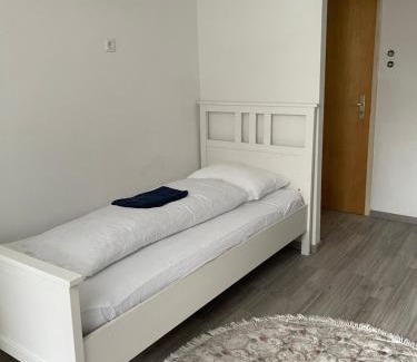 Waldau Apartment | Ferienwohnung Monteurwohnung Kassel zentral ll