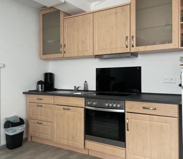 Waldau Apartment | Ferienwohnung Monteurwohnungen Kassel Zentral lll