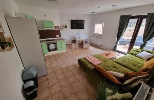 Ahnatal-Weimar Apartment | Ferienwohnung/Monteurwohnung Altes Café