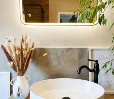 Luckenwalde Apartment | "Ferienwohnung Naturliebe - grünes Paradies im Zentrum