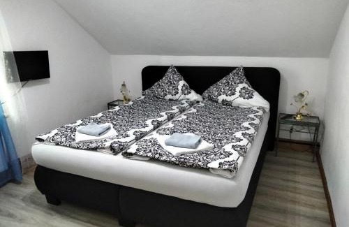 Neheim Apartment | Ferienwohnung Neheim mit Dennis und Alexander Alexander mit Klimaanlage