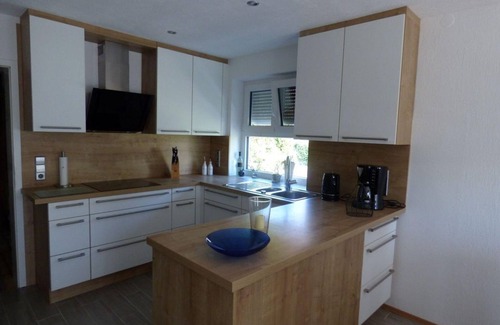 Tettnang Apartment | Ferienwohnung Nerz - Holiday apartment with garden