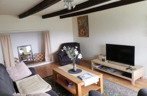 Roggenstede Apartment | Ferienwohnung Nordsee Gulfhof Dornum - mit großem Garten