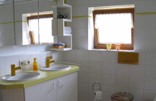 Tennenbronn Apartment | Ferienwohnung O