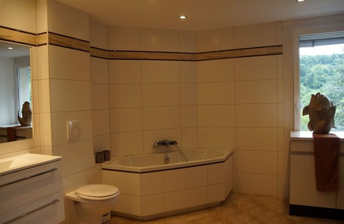 Staufenberg Apartment | Ferienwohnung OG, 85qm, 1 Schlafzimmer, max. 3 Personen