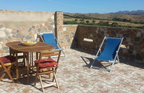 Gonnesa Apartment | Ferienwohnung Panorama, Wohlfühloase Auszeit
