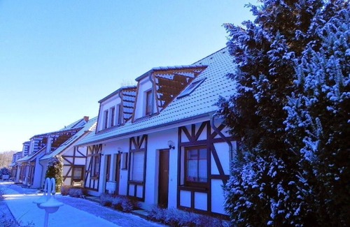 Gustow Apartment | Ferienwohnung "Peter Pan" mit Sonnenterrasse & Garten zwischen Strand, Wald & Wiese auf Rügen!