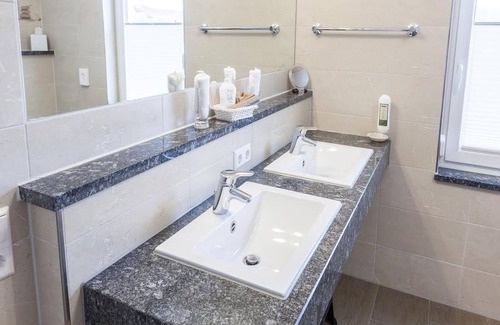 Aulendorf Apartment | Ferienwohnung Ranch-Hufeisen, 90qm, 2 Schlafzimmer, max. 2 Erwachsene und 2 Kinder