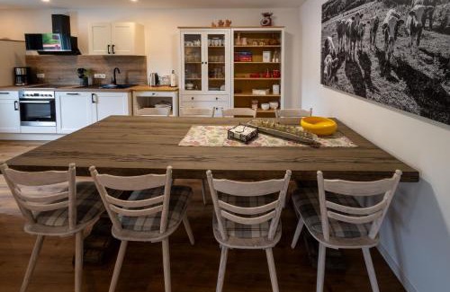 Gersfeld Apartment | Ferienwohnung Reesberg-Stube