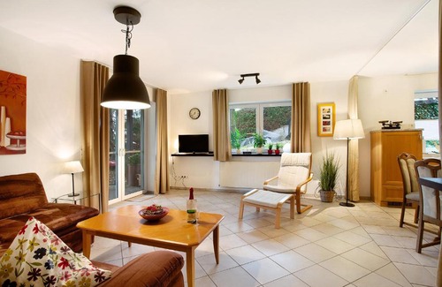 Ortsmitte Apartment | Ferienwohnung Rotdorn