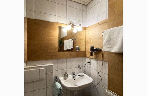 Wolpadingen Apartment | Ferienwohnung Süd mit ca. 52 qm, 1 Schlafzimmer, für maximal 2 Personen