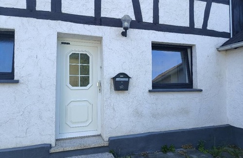 Rederscheid Apartment | Ferienwohnung "schöne Aussicht" im Siebengebirge