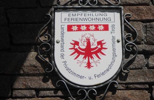 Hoefen Apartment | Ferienwohnung Schreieck Maria