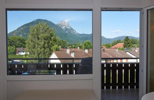 Weissbach Apartment | Ferienwohnung Sonnendeck mit Bergblick