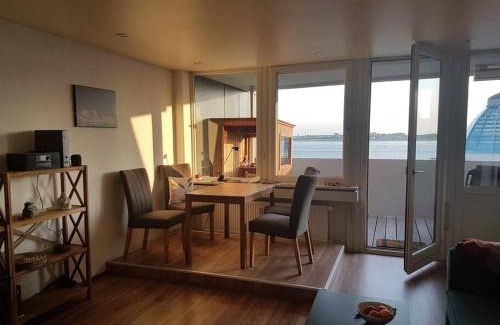 Mitte-Sud Apartment | Ferienwohnung `Ton Utkiek`