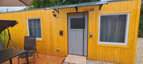 Neustrelitz Apartment | Ferienwohnung Viona