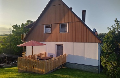 Hemfurth-Edersee Apartment | Ferienwohnung-vivienne - Fewo , mit 3 EZ, Terasse,