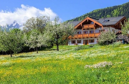 Bischofswiesen Apartment | Ferienwohnung Watzmann für 2-7 Personen, ca. 90 m², 2 sep. Schlafzimmer, Wohnküche, Balkon, 2 Zustellbetten