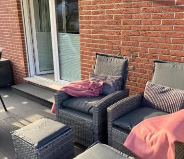 Bad Harzburg Apartment | Ferienwohnung Waldhöhe -sonniger Balkon mit Bergblick
