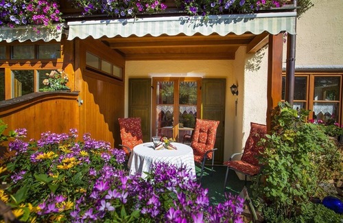 Berchtesgaden Apartment | Ferienwohnung Watzmann, für 1-4 Personen, 54 qm, Südterrasse, Garage, Separater Eingang