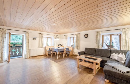 Obergrainau Apartment | Ferienwohnung Waxenstein