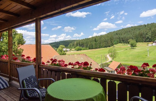 Oberreichenbach Apartment | Ferienwohnung Weiherblick, 45qm, 1 Schlafzimmer, max. 4 Personen