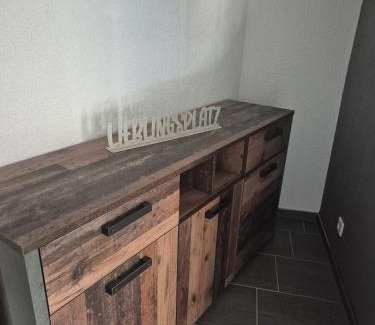 Kretzschau Apartment | Ferienwohnung Weingut Lahmer August Appartment Weintraube