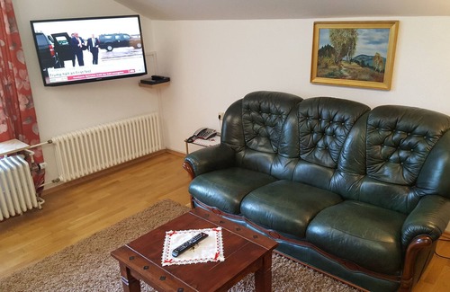 Bad Wildbad Apartment | Ferienwohnung West-Seite mit 50qm, 1 Wohn-/Schlafzimmer, für maximal 2 Personen