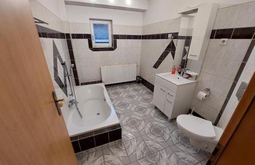 Userin Apartment | Ferienwohnung Wichmann