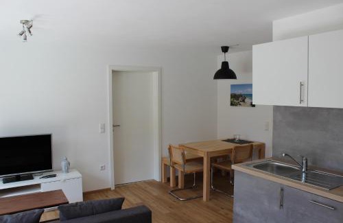 Lellwangen Apartment | Ferienwohnung Zum Hohlenstein