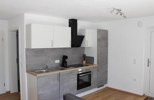 Lellwangen Apartment | Ferienwohnung Zum Hohlenstein