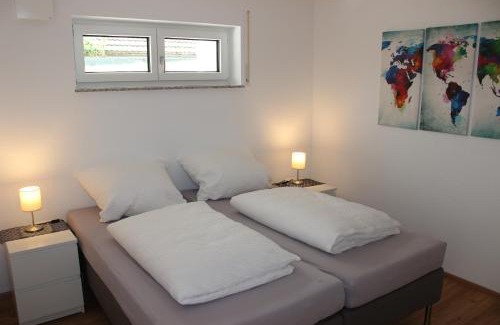Lellwangen Apartment | Ferienwohnung Zum Hohlenstein