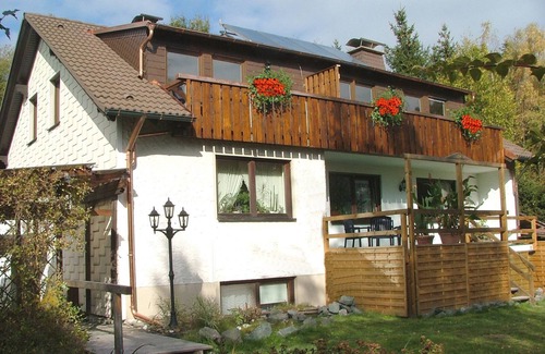 Bad Steben Apartment | Ferienwohnung "Zur Hügelwiese" - Balkon mit tollem Ausblick und kostenfreies WLAN