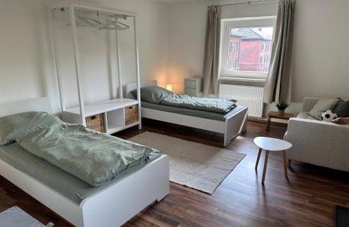 Naila Apartment | Ferienwohnungen Bahnhof Marxgrün
