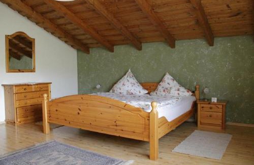 Arnbruck Apartment | Ferienwohnungen Baur