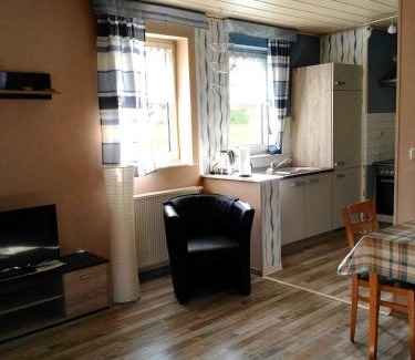 Edertal Apartment | Ferienwohnungen Hochgrebe Inh Heike Schwandt