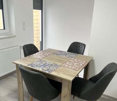 Ichenhausen Apartment | Ferienwohnungen Hochwang