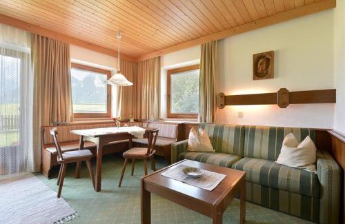 Schwendau Apartment | Ferienwohnungen Johanna