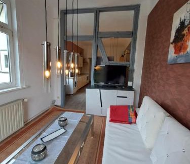 Mühlhausen Apartment | Ferienwohnungen Vogelnest zentral in Mühlhausen mit Pool