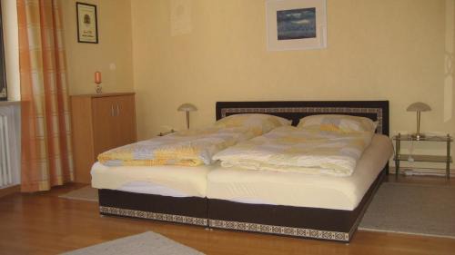 Nittendorf Apartment | Ferienwohnungen Weigert Homes eG