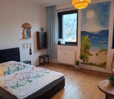 Schoenecken House | Ferienzimmer by Riela im ehemaligem Hotel Schöneck