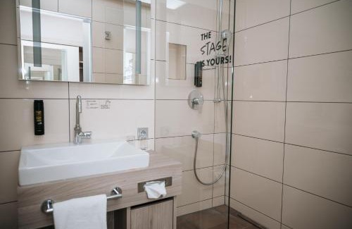 Munchen District Hotel | Feringapark Hotel by Coffee Fellows Hotels