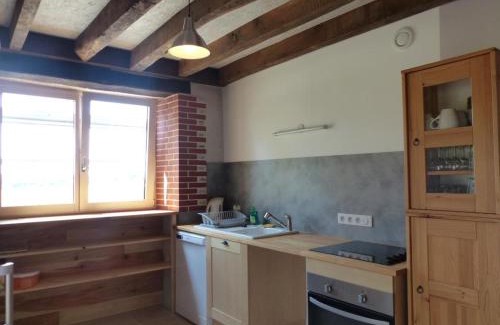 Blomard House | Ferme éco-restaurée avec jardin, jeux enfants et parking près de Néris les Bains - FR-1-489-40