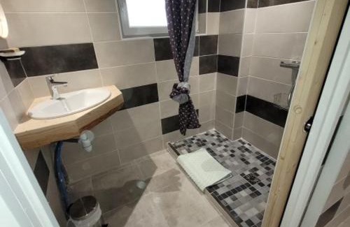 Saint-Jeure-d'Ay Bed & Breakfast | Ferme de la Combe
