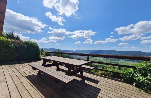 Vagney House | Ferme Vosgienne Rénovée avec Confort et Nature pour 7 Pers, WiFi, Animaux Bienvenus - FR-1-589-190
