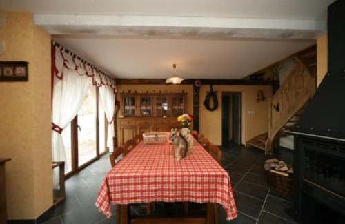 Vagney House | Ferme Vosgienne Rénovée avec Confort et Nature pour 7 Pers, WiFi, Animaux Bienvenus - FR-1-589-190