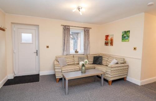 Nantgarw House | Fern Cottage